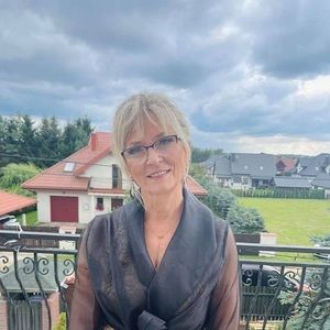 Meet your Posher, Ewa